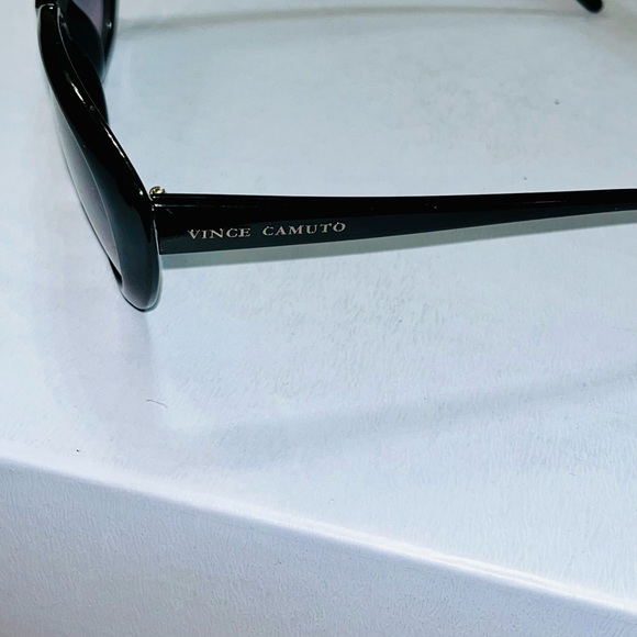Vince Camuto Black Oversized Sunglasses - Picture 9 of 10